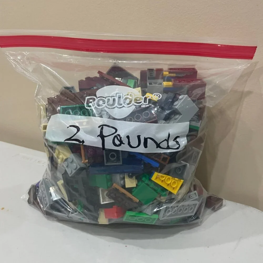 AUTHENTIC LEGOS 2 POUNDS MIX COLORS AND SIZES LEGO COLLECTION‎